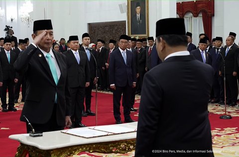 Momen Istimewa Menko AHY Genggam Erat Tangan Jenderal Senior TNI di Pernikahan Anak Eks Panglima