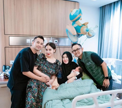 Raffi Ahmad dan Nagita Slavina Jenguk Shandy Purnamasari yang Baru Lahiran, Tampil Kompak Penuh Kehangatan