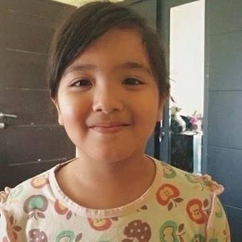 Semakin Cantik Mirip Sang Mama, Potret Transformasi Lovely Rumangkang Putri Angel Karamoy Kini Genap Berusia 16 Tahun