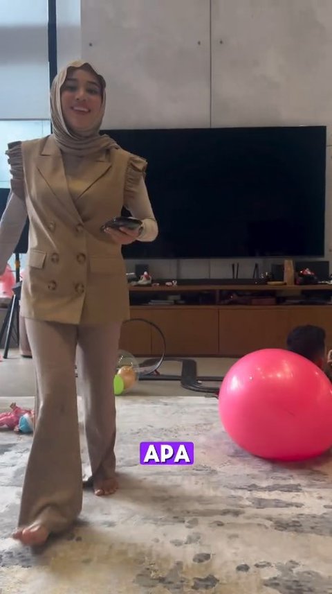 Momen Ameena Kutekin Kuku Atta Halilintar, Cute Pakai Warna Pink