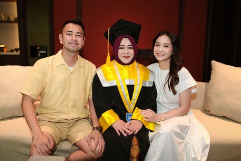 Keseruan Keluarga Raffi Ahmad Rayakan Wisuda Lala Pengasuh Rafathar, Syukuran ke Bali