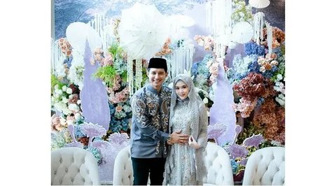 6 Potret Momen Bahagia Chand Kelvin dan Istri di Acara Tasyakuran 4 Bulan Kehamilan dan Gender Reveal