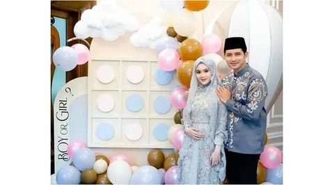 6 Potret Momen Bahagia Chand Kelvin dan Istri di Acara Tasyakuran 4 Bulan Kehamilan dan Gender Reveal