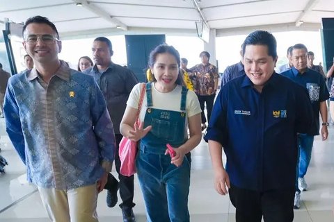 Harga Outfit Saltum Nagita Slavina saat Temani Raffi Ahmad Kunjungan Kerja ke Bandara Soekarno-Hatta Bikin Melongo