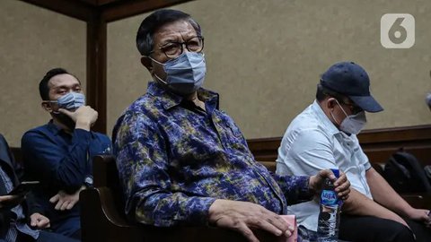 FOTO: Momen Tiga Hakim PN Surabaya Didakwa Terima Suap Rp4,6 Miliar Terkait Vonis Bebas Ronald Tannur