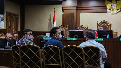 FOTO: Momen Tiga Hakim PN Surabaya Didakwa Terima Suap Rp4,6 Miliar Terkait Vonis Bebas Ronald Tannur