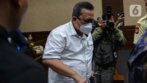 FOTO: Momen Tiga Hakim PN Surabaya Didakwa Terima Suap Rp4,6 Miliar Terkait Vonis Bebas Ronald Tannur