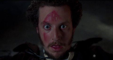 Pengakuan Menarik Daniel Stern, Pemeran Pencuri di Home Alone yang Hanya Menonton Sekali Filmnya Sejak 1990