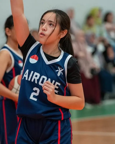 6 Potret Mikhayla Bakrie Anak Nia Ramadhani saat Tanding Basket, Tetap Cantik Meski Banjir Keringat