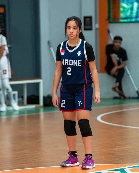 6 Potret Mikhayla Bakrie Anak Nia Ramadhani saat Tanding Basket, Tetap Cantik Meski Banjir Keringat