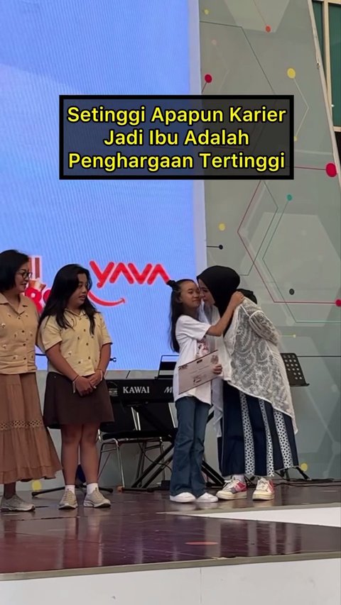 Aksi Kocak Tantri Kotak Ikut Lomba Nyanyi di Tempat Les Vokal Anaknya, Gagal Dapat Juara 1