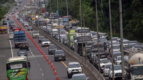 Polisi Ingatkan Wisatawan Agar Tidak Terpengaruh Joki 'Alternatif' di Puncak