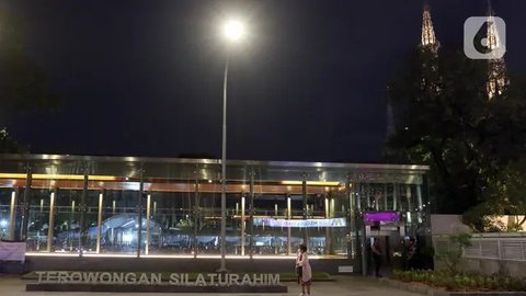 FOTO: Melihat Terowongan Silaturahmi Permudah Akses Jemaat Gereja Katedral Jakarta Saat Misa Malam Natal