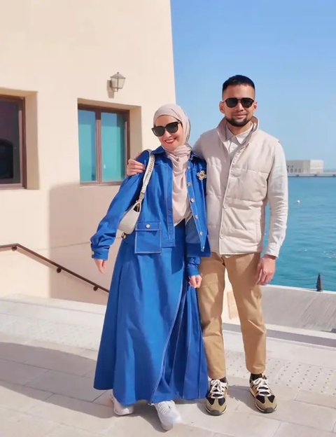 8 Gaya Hijab Cantik Shireen Sungkar saat Liburan di Qatar dan Turki, Outfitnya Serasi dengan Teuku Wisnu