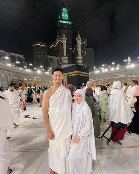 Potret Tasya Kamila Bersama Suami Boyong Dua Anaknya Jalani Ibadah Umrah, Bahagia Banget Ibadah Bersama Meski Repot