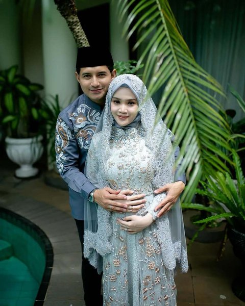 Potret Chand Kelvin Gelar Tasyakuran 4 Bulan Kehamilan Istri & Gender Reveal, Siap Untuk Punya Anak Laki-laki