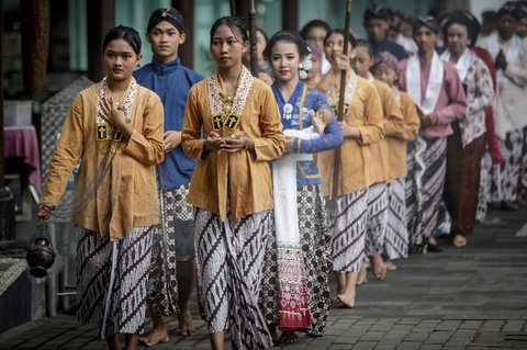 FOTO: Indahnya Perayaan Natal dalam Balutan Nuansa Jawa di Gereja Ganjuran Yogyakarta