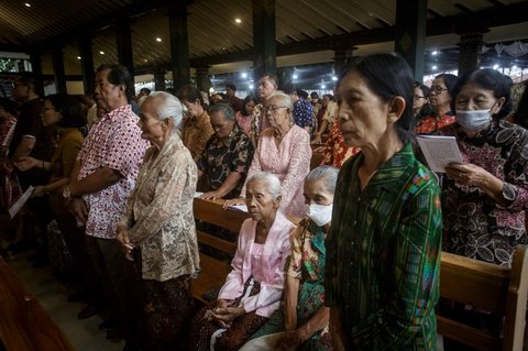 FOTO: Indahnya Perayaan Natal dalam Balutan Nuansa Jawa di Gereja Ganjuran Yogyakarta