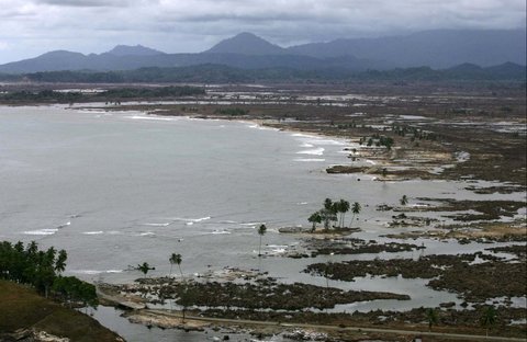 FOTO: Mengenang Potret Pilu Kehancuran Akibat Tsunami Aceh 20 Tahun Lalu, Ratusan Ribu Jiwa Melayang