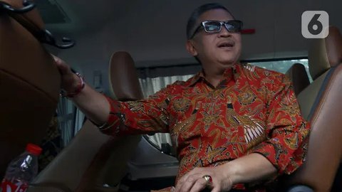 Kode Rahasia Mobil Lexus Hitam Hasto Kristiyanto yang Baru Saja Ditetapkan Tersangka oleh KPK