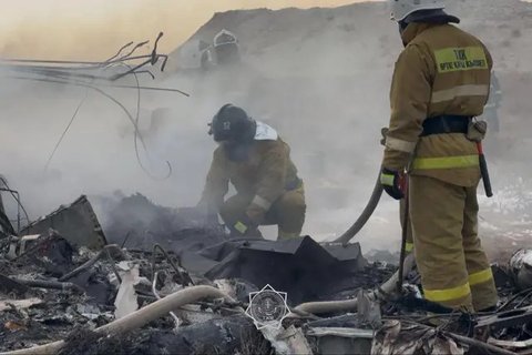 Kesaksian Warga Melihat Penumpang Pesawat Azerbaijan Airlines Jatuh: Mereka menangis, Penuh Rasa Sakit dan Putus Asa