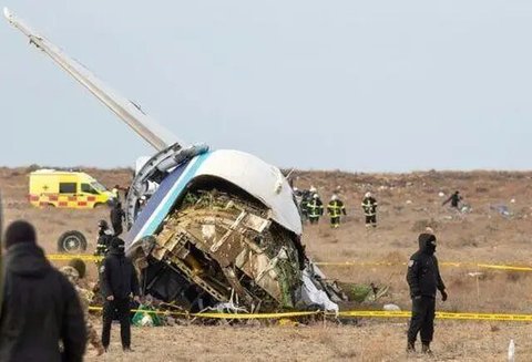 Kesaksian Warga Melihat Penumpang Pesawat Azerbaijan Airlines Jatuh: Mereka menangis, Penuh Rasa Sakit dan Putus Asa