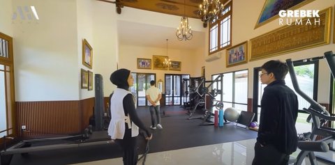 Potret Fasilitas Gym Pribadi di Rumah Mewah Putri Zulhas & Zumi Zola, Peralatan Lengkap & Setiap Hari Ada Pelatih