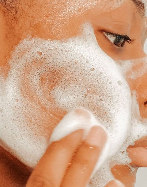 Punya Kulit Berjerawat? Ini Urutan Skincare Malam yang Paling Efektif untuk Hasil Maksimal dan Jerawat Langsung Kempes