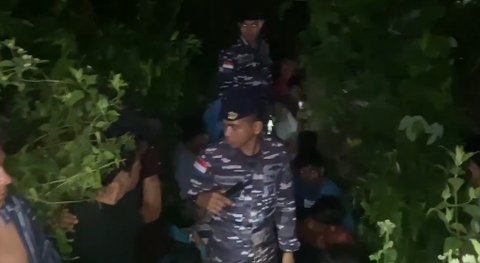 Detik-Detik Prajurit TNI AL Berhasil Gagalkan Penyelundupan Pekerja Migran Ilegal yang Akan Diberangkatkan ke Malaysia