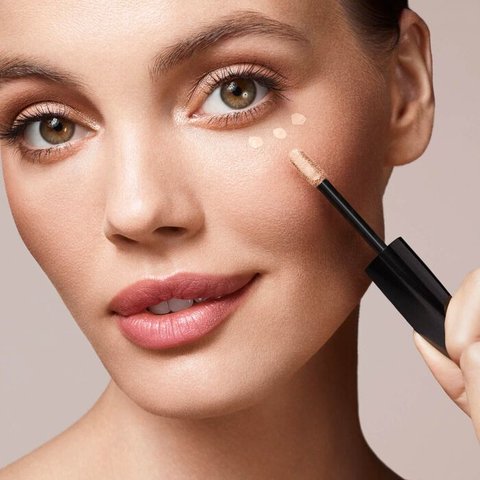 9 Tips Makeup Kondangan yang Sederhana tapi Elegan, Dijamin Wajah Jadi Flawless dan Memukau