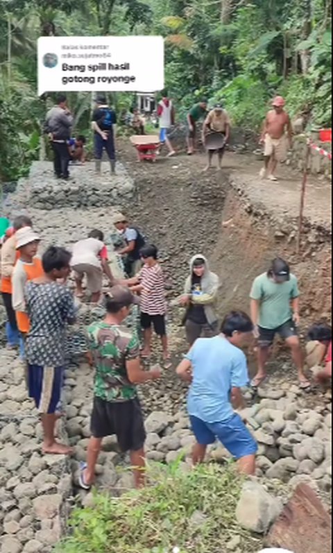 Melihat Kompaknya Ratusan Warga di Purbalingga Perbaiki Jalan Usai Longsor, Disebut Kini jadi 'Pemandangan Langka'