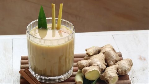 Cuaca Hujan? Coba 5 Resep Minuman Susu Hangat Ini untuk Mengusir Dingin!