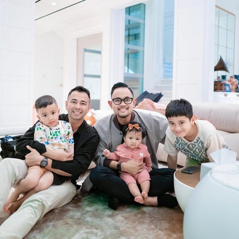 Potret Keakraban Raffi Ahmad dan Gilang Juragan99, Asik Main Bareng Rafathar, Rayyanza hingga Baby Lily