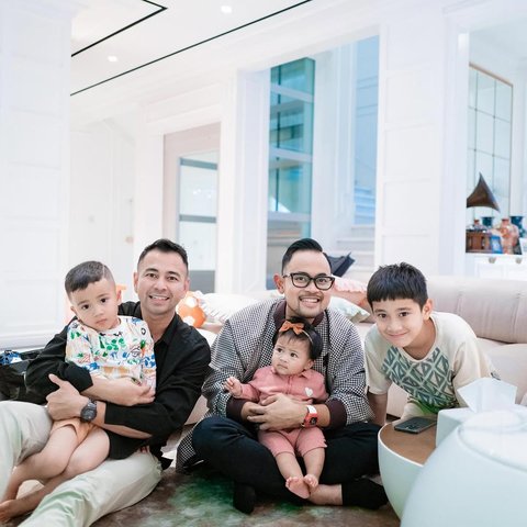 Potret Keakraban Raffi Ahmad dan Gilang Juragan99, Asik Main Bareng Rafathar, Rayyanza hingga Baby Lily