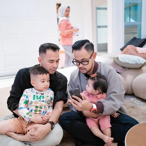 Potret Keakraban Raffi Ahmad dan Gilang Juragan99, Asik Main Bareng Rafathar, Rayyanza hingga Baby Lily