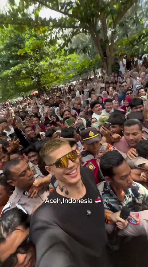 Momen Kedatangan Aisar Khaled di Aceh, Disambut Meriah Warga Bak Kedatangan Presiden