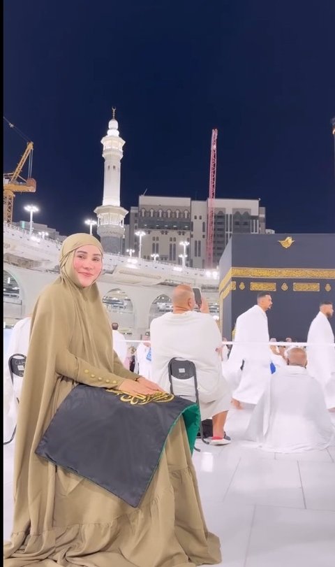 Umrah Pakai Busana Wanita, Isa Zega Dikabarkan Jadi Tersangka Kasus Penistaan Agama