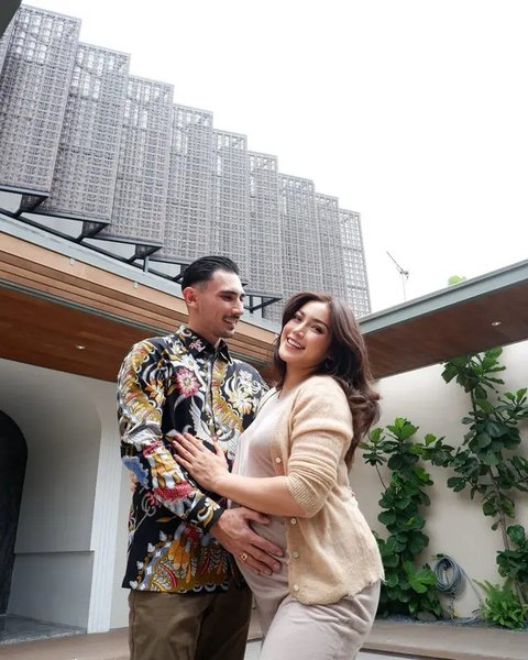 Vincent Verhaag Kenang Momen Indah Bersama Mendiang Ayah Jessica Iskandar