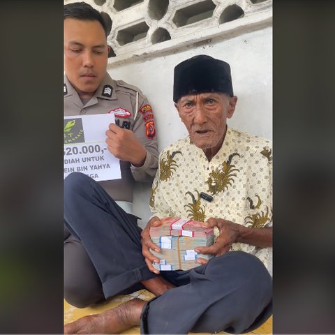 Rezeki dari Allah! Kakek Penjual Mangga Keliling Keturunan Rasulullah di Aceh Akhirnya Bisa Umroh, Ada Jasa Polisi Baik di Baliknya