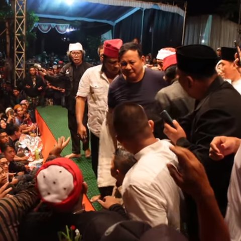 Video Lawas Presiden Prabowo Subianto Beri Baju hingga Jam Tangan ke Penjual Makanan Keliling, Ramai Dibandingkan dengan Gus Miftah