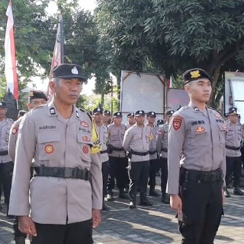 Komandan TNI Panggil Bintara Remaja & Polisi '3 Zaman' di Markas Polisi, di Depan Kapolres Beri Uang Langsung Disuruh Hitung