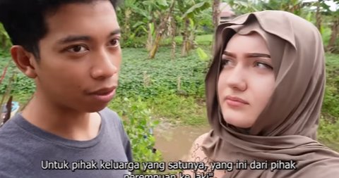 Baru Pertama Kali Selama Hidup, Bule Cantik Mualaf Asal Amerika Ini Saksikan Acara Tunangan di Kampung Sang Suami