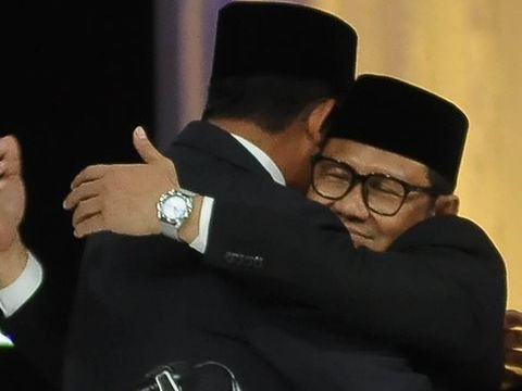 Warm Moment of Presidential and Vice Presidential Candidates Hugging After the Last Debate of the 2024 Presidential Election
