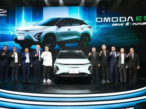 Jadi Konsumen Pertama di Dunia, Segini Harga Mobil Listrik Chery Omoda E5 yang Baru Dibeli Raffi Ahmad