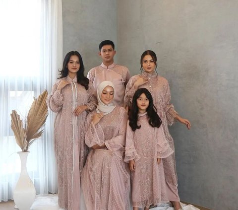 15 Recommendations for 2024 Lebaran Couple Outfits, Trendy and Compact