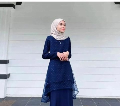 17 Rekomendasi Baju Kurung Modern yang Memukau untuk Acara Pesta