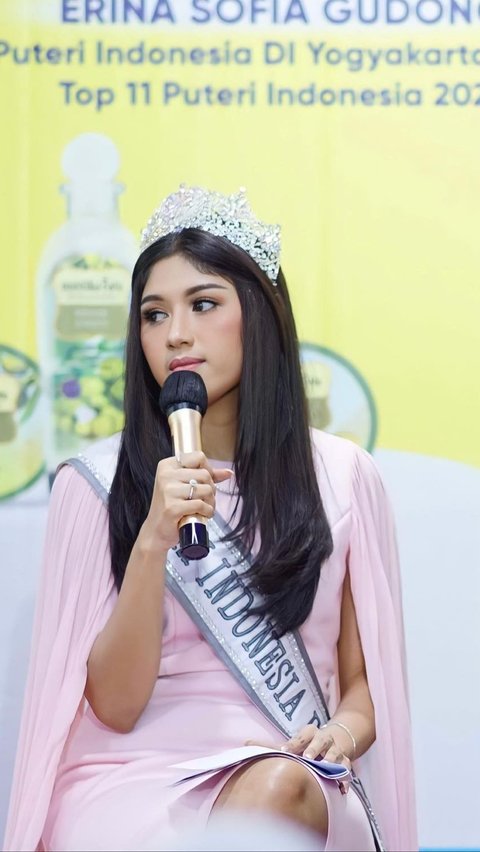 Erina also participated in the Putri Yogyakarta event and successfully became the champion, then representing Yogyakarta in the Putri Indonesia 2022 event.