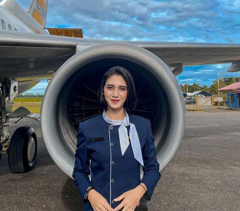 Potret cantik Serda Adhini, Seorang Prajurit TNI yang Dipilih Sebagai Pramugari Pesawat Kepresidenan