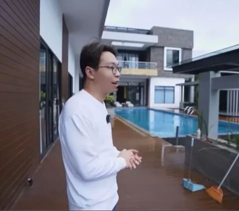Luxury House Showdown between Denny Sumargo and Richard Lee, Youtuber who Helped Reveal the Case of a Korean Foreigner's Affair