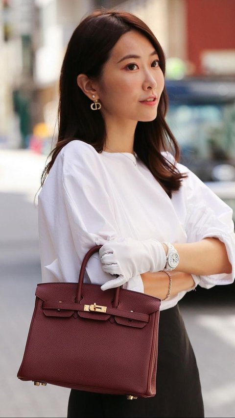 25. Kelly Bag